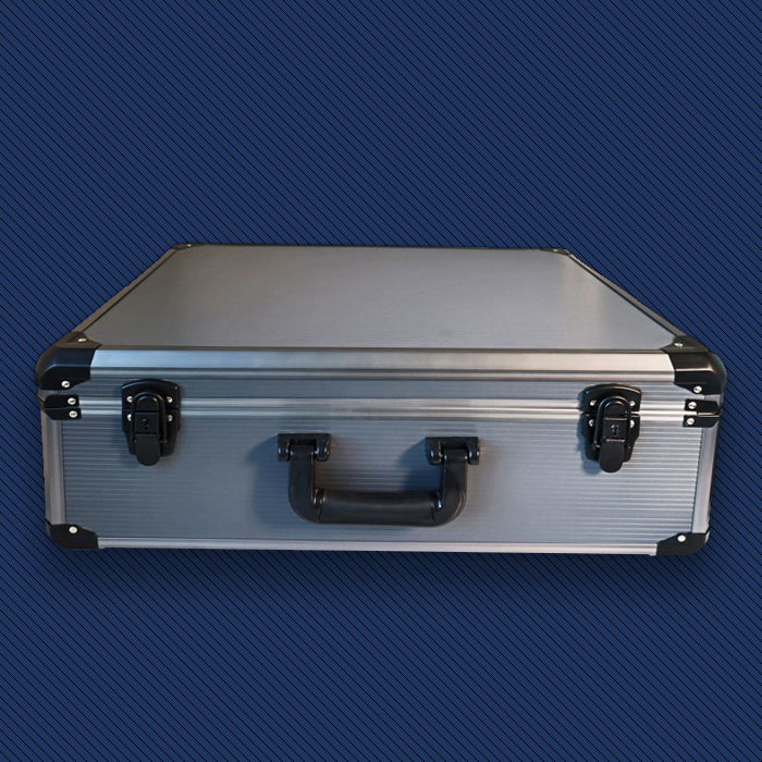 kompaktowa walizka PeakTech P7340, wymiary walizki 450x150x350 mm, wygodna walizka ochronna, walizka do transportu narzędzi, PeakTech P7340 opis, walizka warsztatowa wygodna w przenoszeniu, transportowa walizka ochronna, ergonomiczna walizka PeakTech P7340, lekka walizka ochronna, walizka z ergonomicznym uchwytem